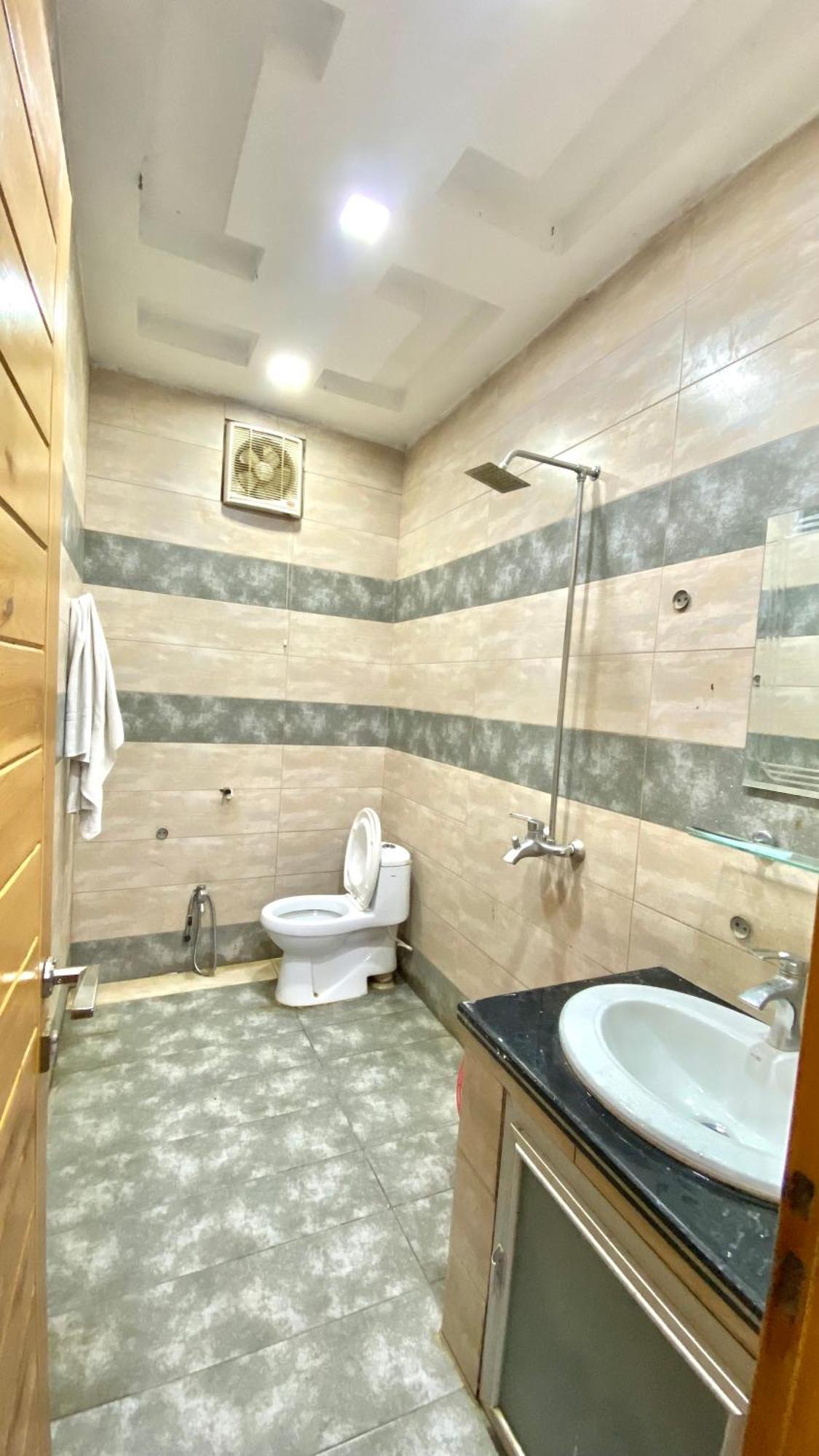 Cloud 9 Guest House Muzaffarabad Exterior foto