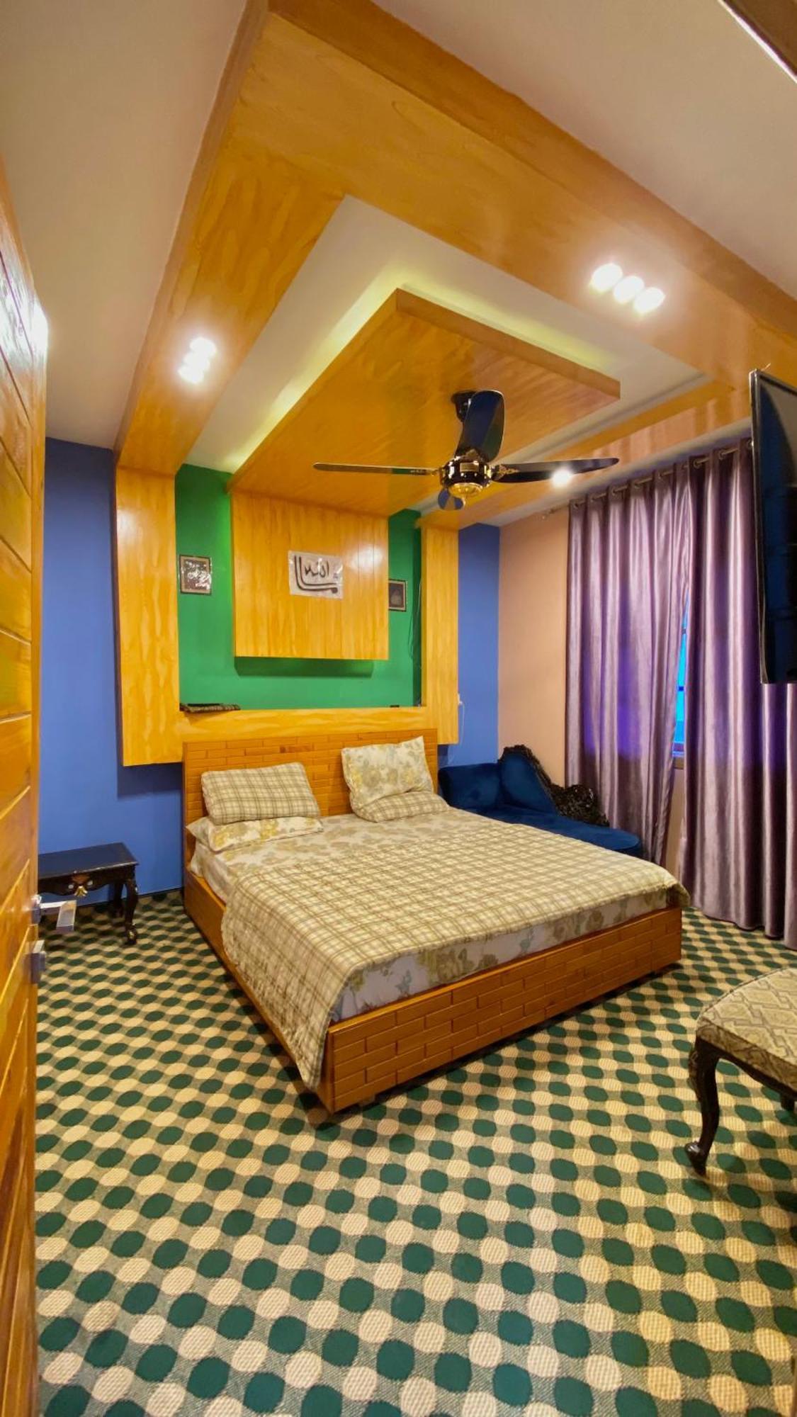 Cloud 9 Guest House Muzaffarabad Exterior foto